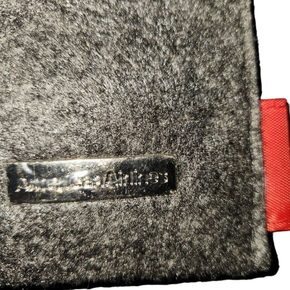 Vintage TWA Airline Small Flap Pouch Bag American Airlines with Tag - Picture 3 of 4